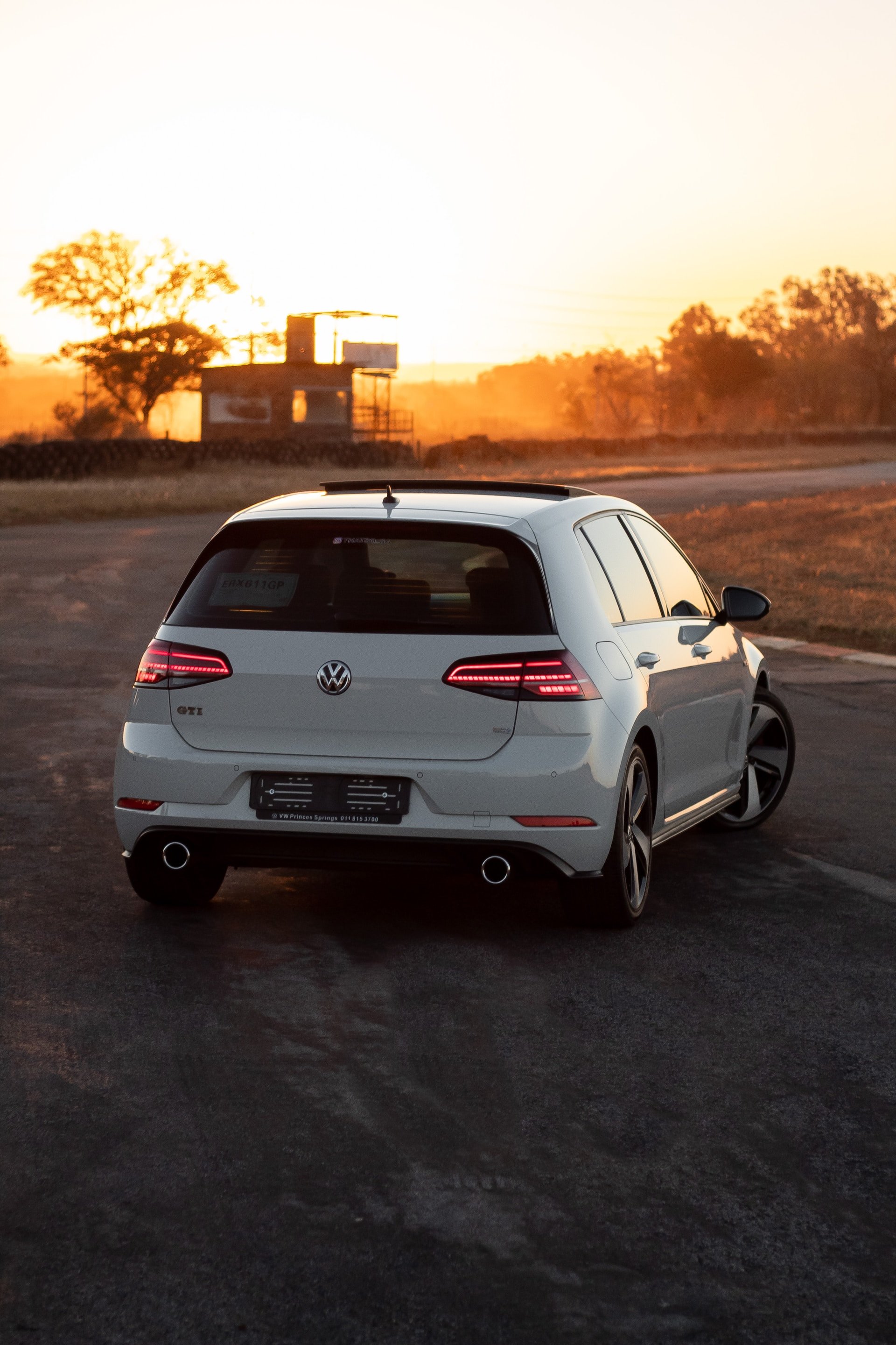 Witte Volkswagen Golf in Zuid-Afrika