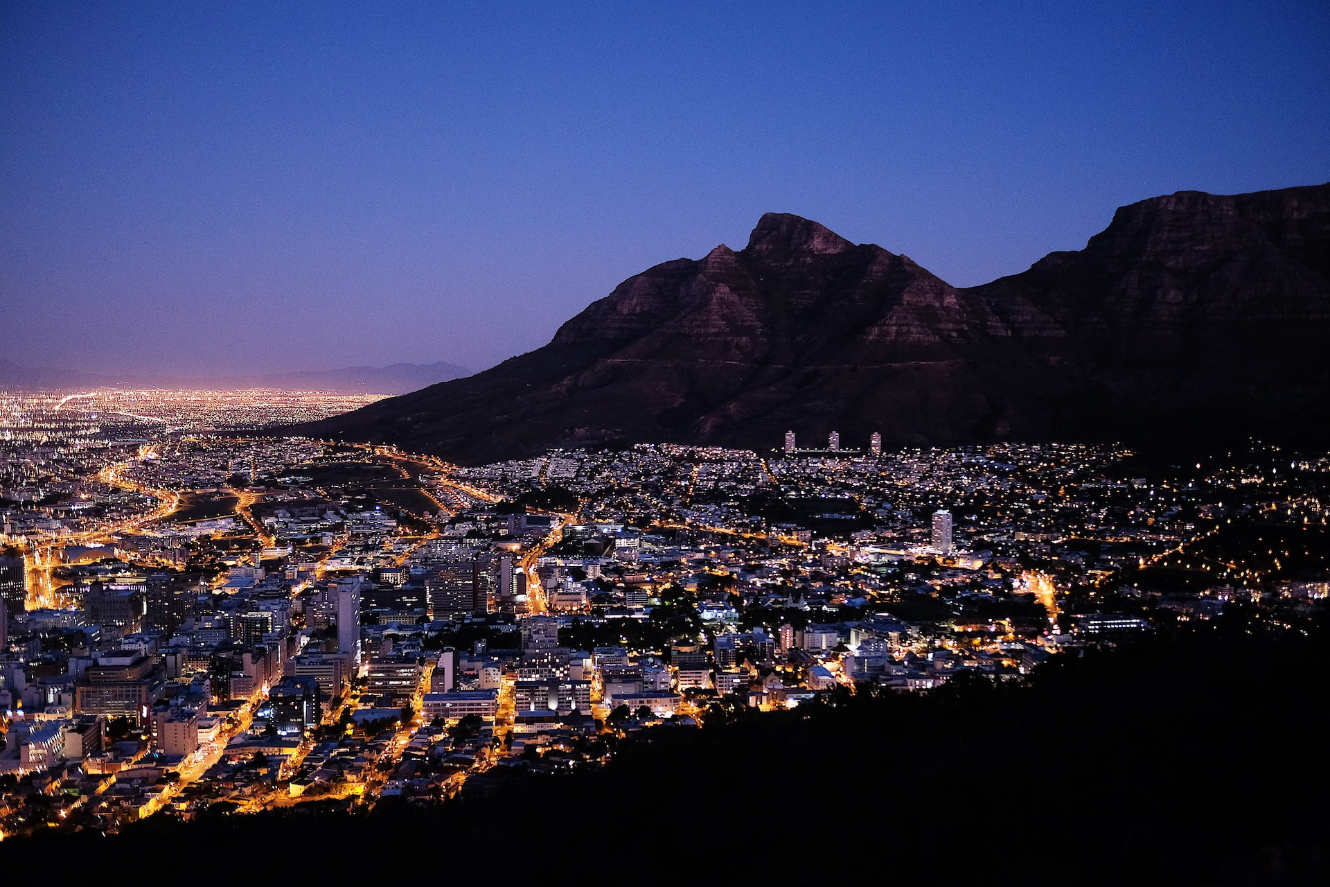 Overview van Kaapstad in de avond