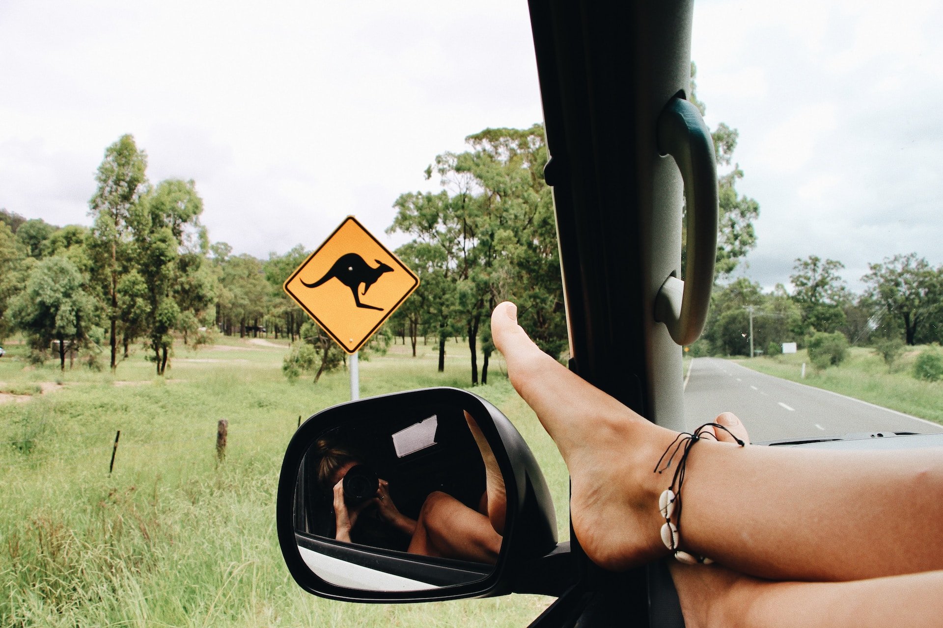 Kangoeroe bord langs de weg in Australië