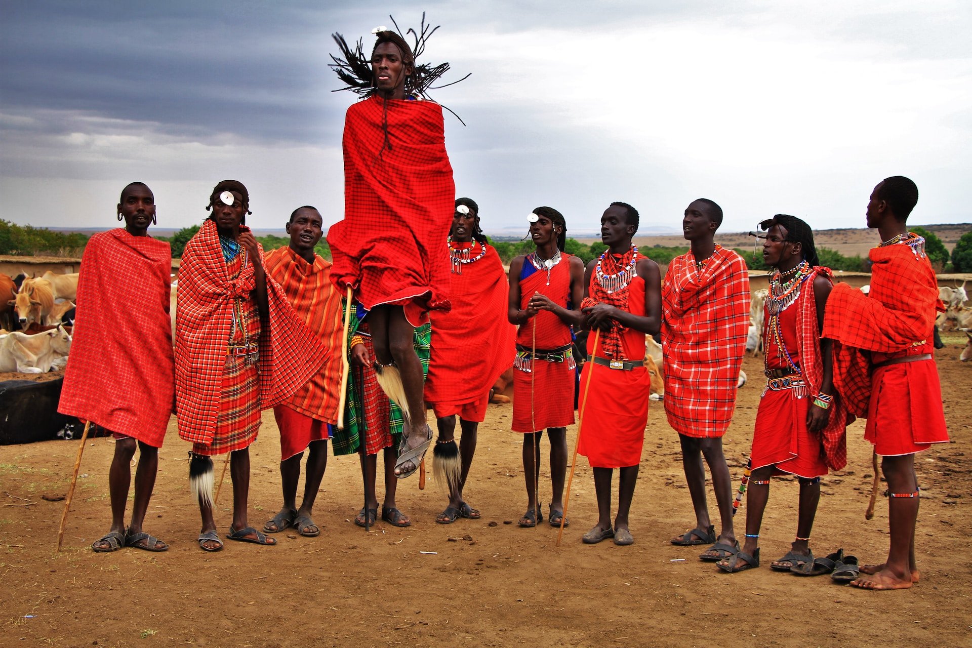 Masai volk in hun rode gewaden