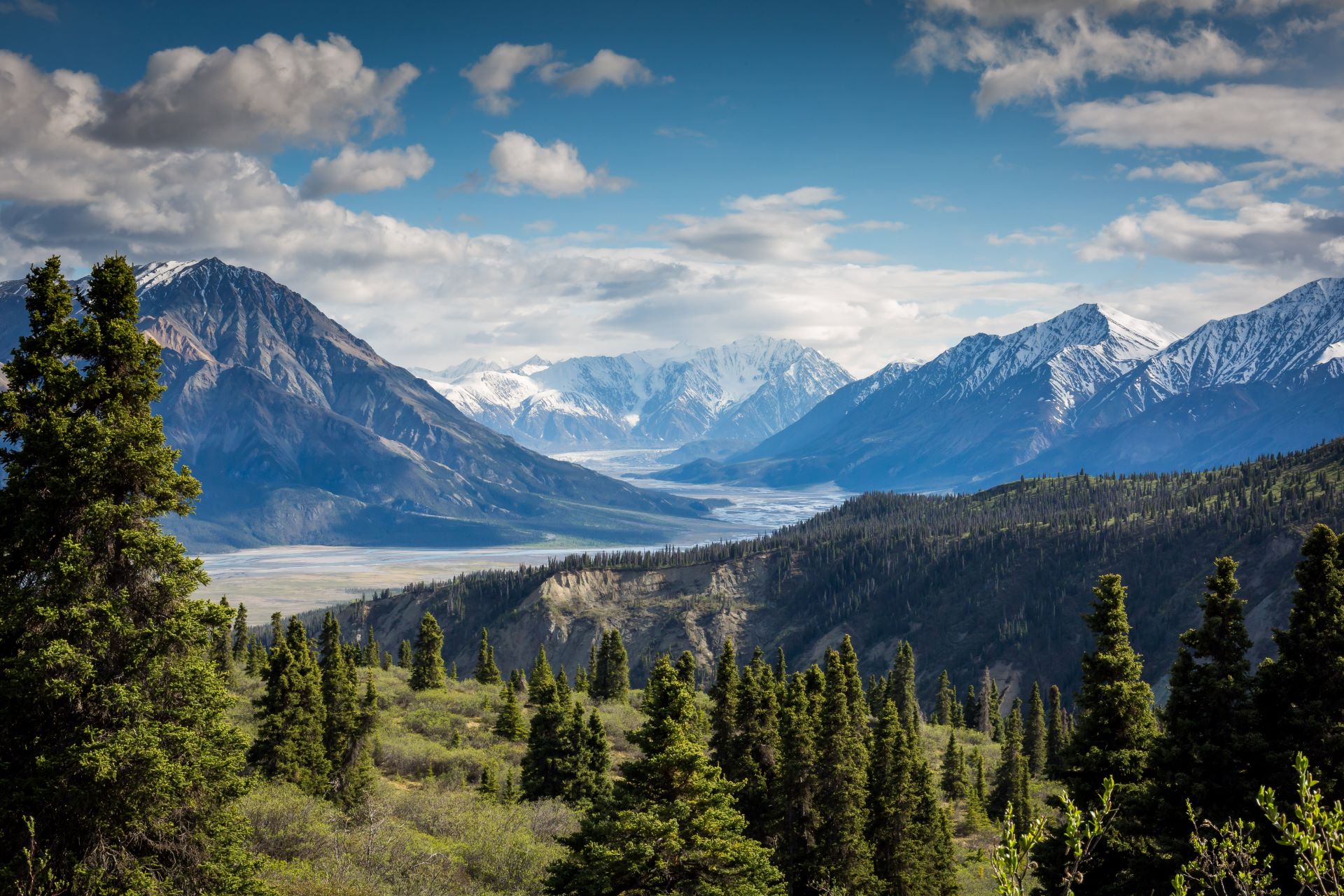 Canada landschap met bergen en heuvels.