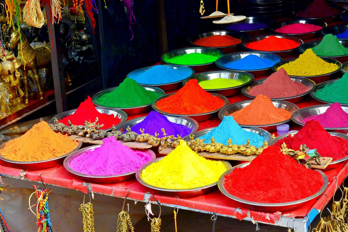 Typisch kleurenpoeder in India