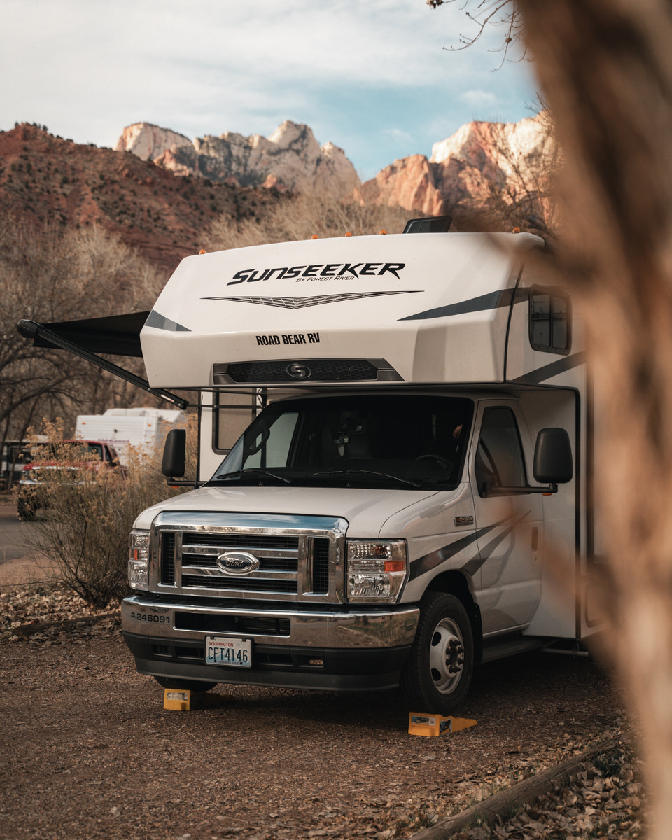 Road Bear Camper in Zion national park