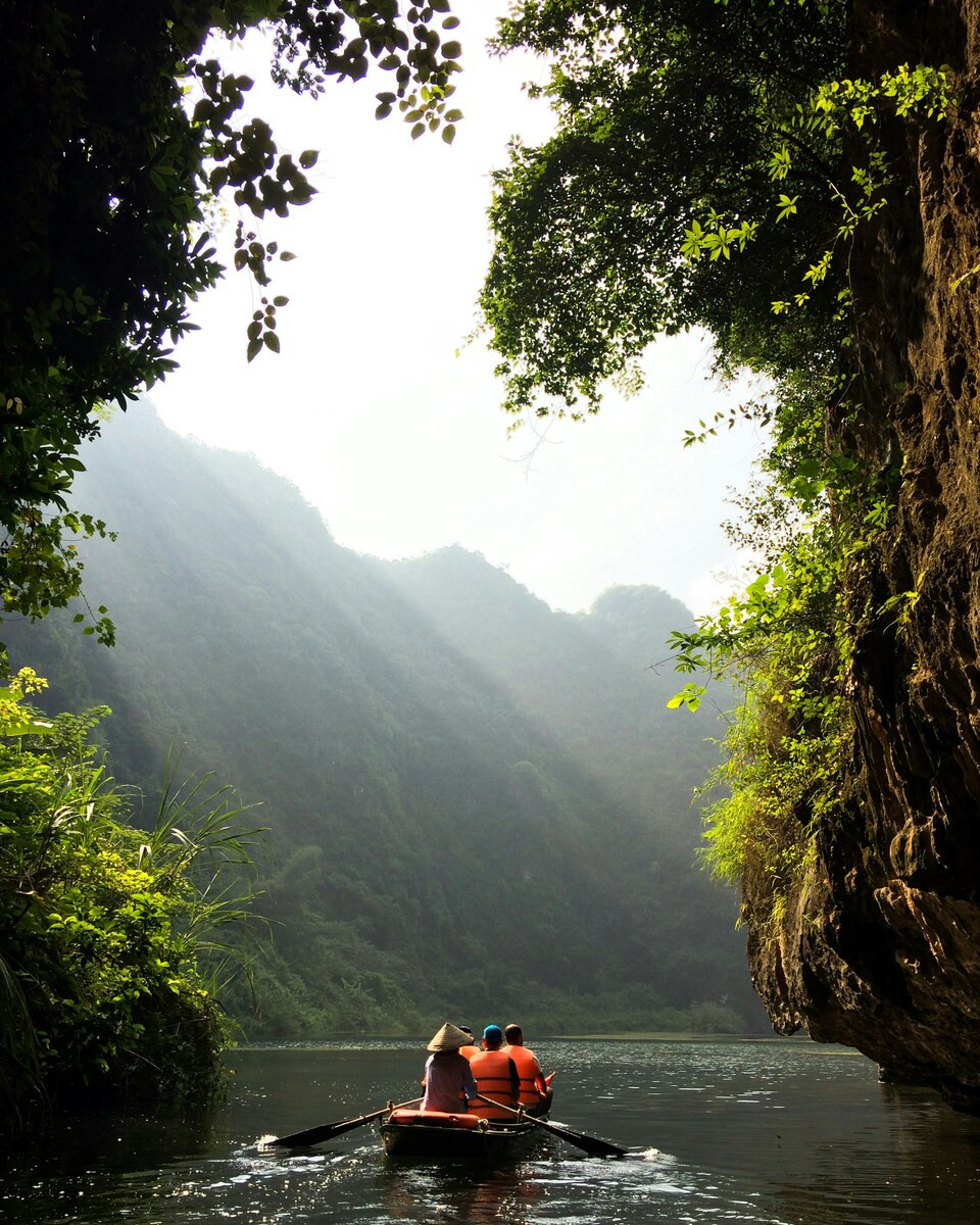 Bootje op de rivier in Vietnam