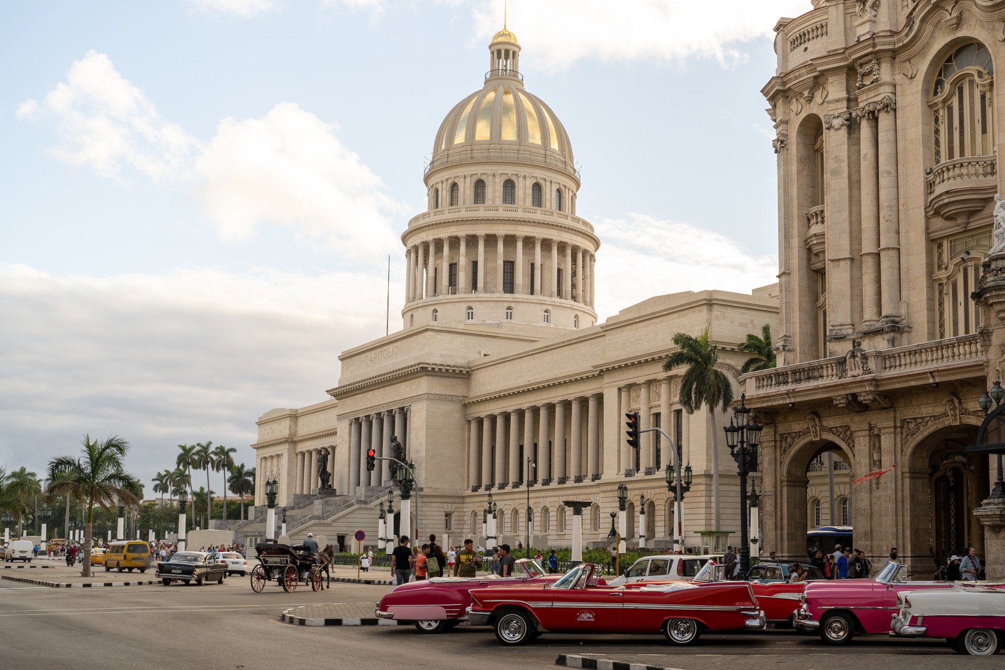 Cuba Havana El Capitolio oldtimers