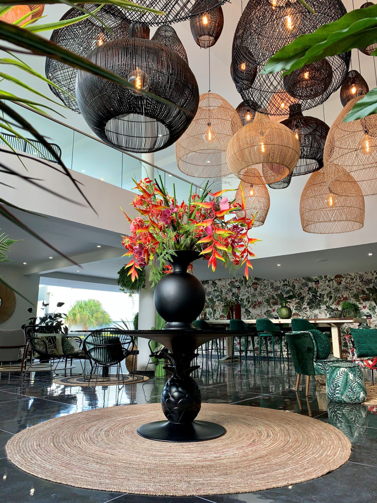Curacao Papagayo Beach Hotel lobby