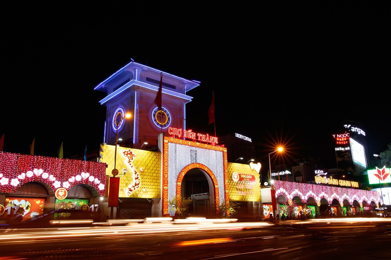 Bezoek de levendige Ben Thanh Market in Ho Chi Minh City tijdens stedenreis