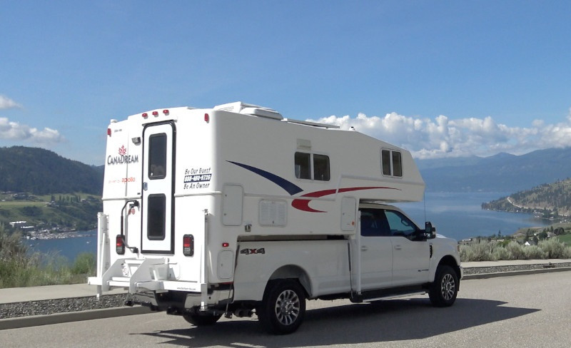 CanaDream TCA Maxi Travel Camper exterieur achterkant